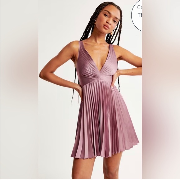 NWT The A&F Giselle Pleated Mini Dress Champagne/Pink ST - Picture 1 of 3